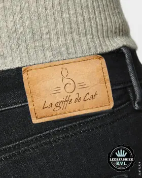 Parche De Cuero Con Logo